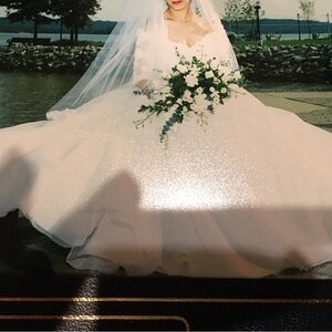 Elegant White Wedding Dress